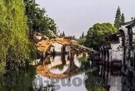 麻豆av 在线播放-真诚与界限，理性看待网络内容与个人选择